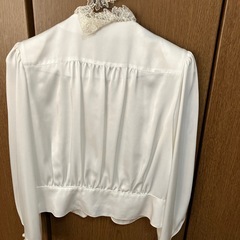 レディースブラウスの画像