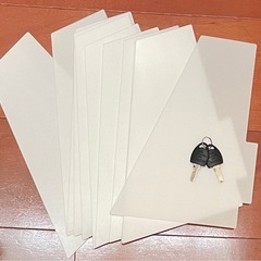 ベルメゾン　ダークブラウン　鍵付き本棚 3段の画像