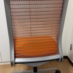 スチールケース社　シンクチェアの画像