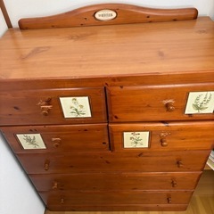 洋風タンスの画像