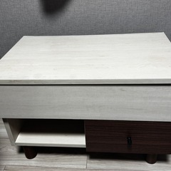 リフトアップテーブルの画像