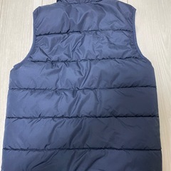 【未使用新品】130 ＧＡＰ　KIDS  ダウンベスト ネイビーの画像
