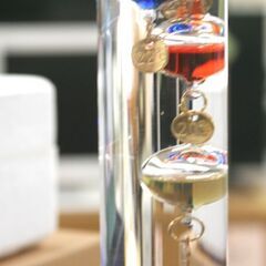 ガリレオ温度計 7球 高さ30cm 18～24℃ インテリア 札幌市 清田区 平岡の画像