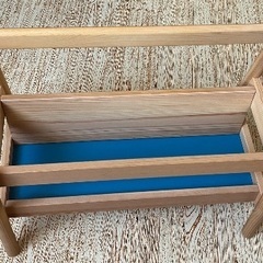 IKEA 子供用ブックスタンドの画像
