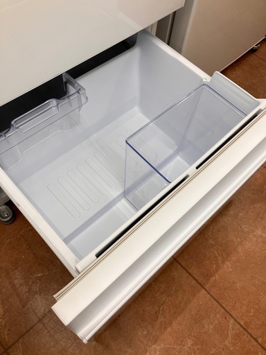?SHARP シャープ?2022年製?350Lどっちもドア冷蔵庫?ガラストップ?自動製氷?プラズマクラスター搭載?SJ-GW35J-W
