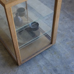 ガラスのショーケースの画像