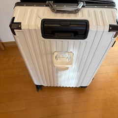 キャリーケース　100リットル　ジャンクの画像