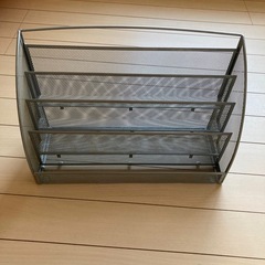 雑誌・メニュー・チラシ・書類　等々用ラック 四段メッシュシルバーの画像