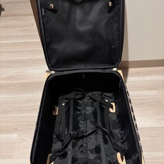 引き取る気ない方お気に入りしないで下さい！女性用❤️サマンサタバサ★機内持ち込みサイズキャリーケース美品★早い者勝ちの画像