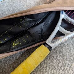 テニスのラケットの画像