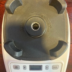 値下げ【未使用・引き取り限定】クイジナート 業務用ハリケーンブレンダー CBT-PRO1500-Jの画像