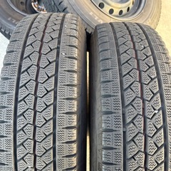ハイエーススタッドレス　　19年物の画像