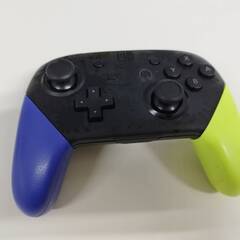 【美品】Nintendo Switch Pro コントローラー/HAC-013/スプラトゥーン3エディションの画像
