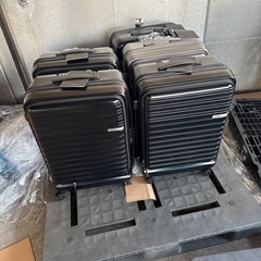 新品　ジャンク品　スーツケースの画像