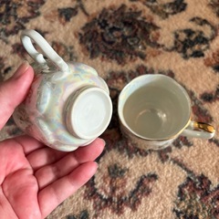 ティーカップ2個の画像