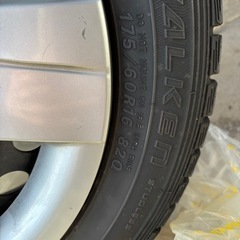 ホイール　タイヤ付き　4本
の画像