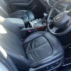 アウディ A6アバントの画像