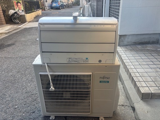 冬セール早期取引割引あり⛄️          　   　　　　お掃除機能付きFUJITSU2018年製14〜16畳