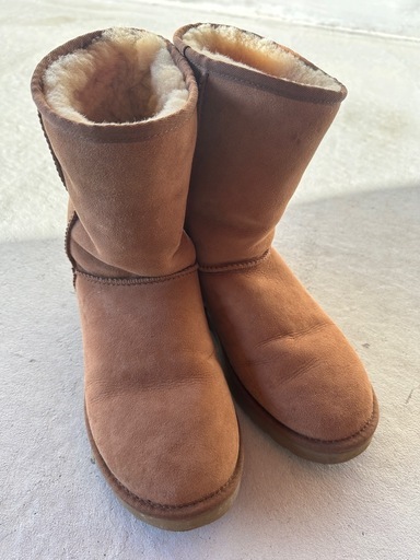 UGG ムートンブーツ　Classic