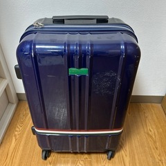 キャリーケースの画像