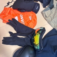 BURTONスノボウェア上下・ゴーグル・グローブの画像