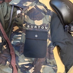 BURTONスノボウェア上下・ゴーグル・グローブの画像