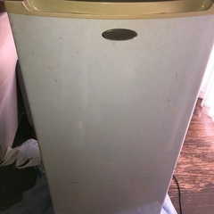 冷蔵庫と冷凍庫の画像