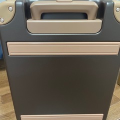 PEACE×Passenger キャリーケースの画像