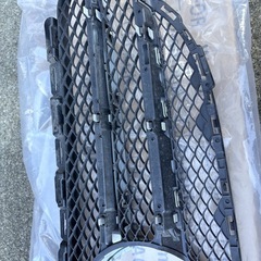 W205 フロントグリルの画像