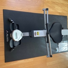 ローイングマシーンとフロアマットの画像