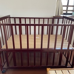 ベビーベッドの画像