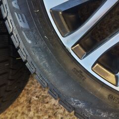 スタッドレスタイヤ 18インチ 30系アルファード 純正ホイール 9部山以上の画像