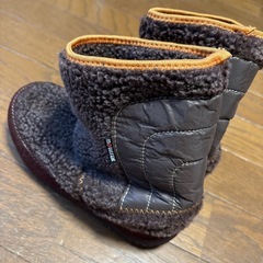 ほぼ新品22cmもこもこブーツの画像