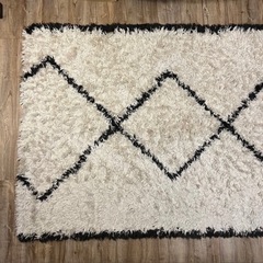 ✨即決優先✨ ベニワレン風ラグ ふわふわ 133×187cm 韓国/北欧/インテリアに◎の画像