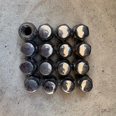 スタッドレスタイヤ155/65R14 75Qの画像