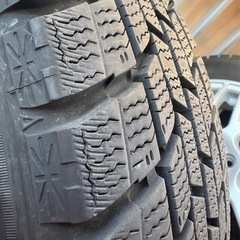 スタッドレスタイヤ155/65R14 75Qの画像