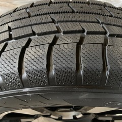 ハイエースキャラバン215/65-16スタッドレスの画像