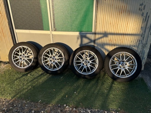 YOKOHAMA  iceGUARD スタッドレスタイヤ