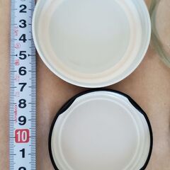 ガラス空き瓶2個の画像