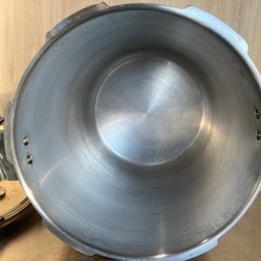 【送料無料】ワンダシェフ 鍋の直径28cnの画像