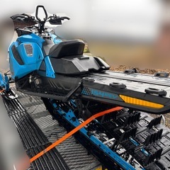 スノーモービル ski-doo Summit X 850 E-TECの画像