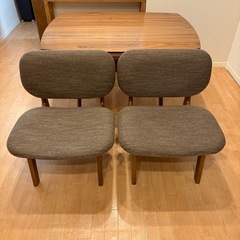 ニトリ　ダイニングテーブル　イス2脚セットの画像