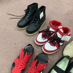【一点物！】スニーカー　靴　サンダル大量入荷の画像