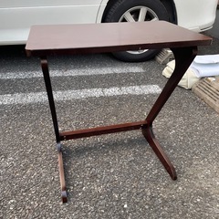 Z型ソファテーブル サイドテーブルの画像