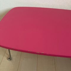 折りたたみテーブルの画像