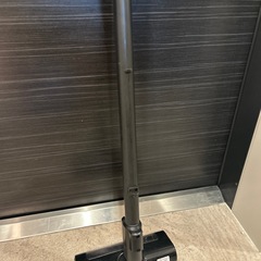 アイリスオーヤマ　充電式サイクロンスティッククリーナー　掃除機 の画像