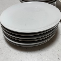 【早い者勝ち】お皿21枚無料❗️一部小さいカケアリの画像
