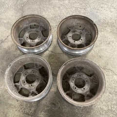 スズキ純正　16×5.5J +22 5H PCD139.7 5H ハブ110 ジムニー　16インチ　5穴　シルバー　の画像