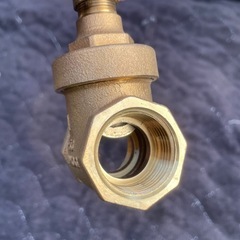 f●■★【未使用】東洋バルヴ ゲートバルブ 青銅( 1 )125S 200WOG TOYO バルブ  RED-WHITE ゲート弁 止水弁・バルブソケット付きの画像