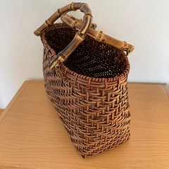 籐カゴバッグ　の画像